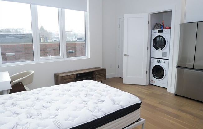 Studio, 1 bath, 450 sqft, $2,486, Unit 202