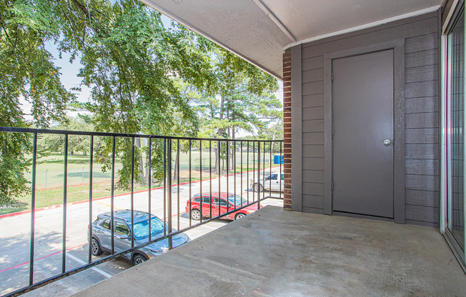 Oak Tree Village Balcony (3 bedroom 1313sq ft)