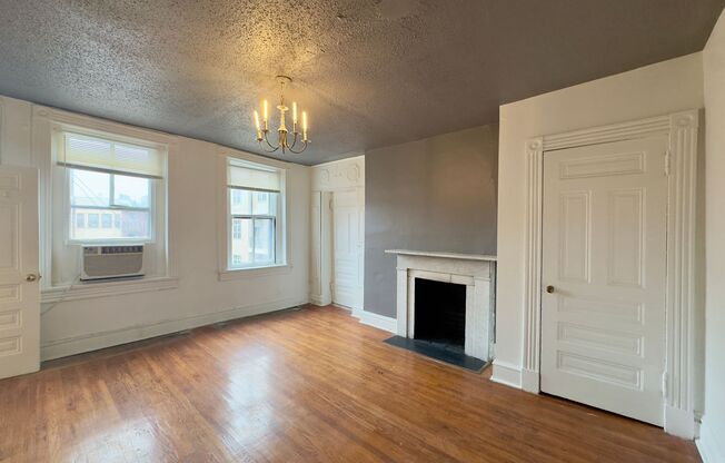 4 AND 10 E BIDDLE ST