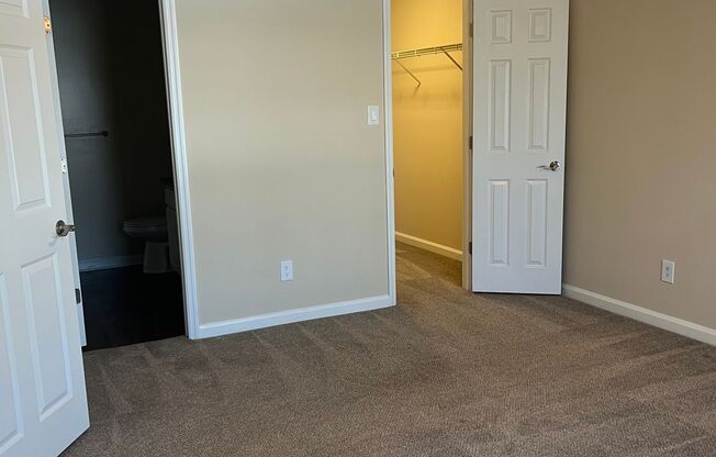 2 beds, 2 baths, 1,189 sqft, $1,650, Unit 922