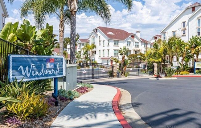 Available Now! Tri-Level 3 Bedroom 3.5 Bath Townhome!!