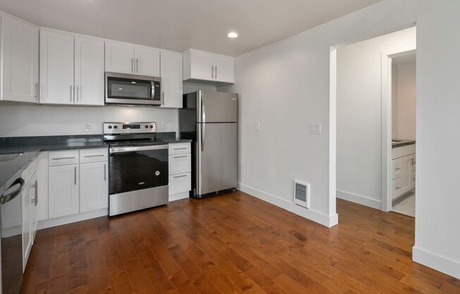 1 bed, 1 bath, 675 sqft, $2,140, Unit 22