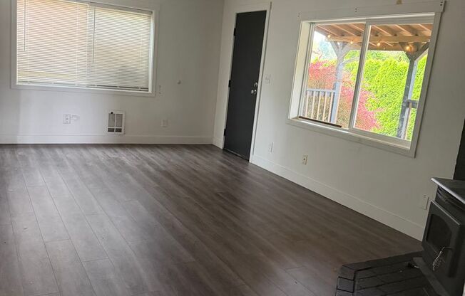 3 bedroom home with porch and shop!!