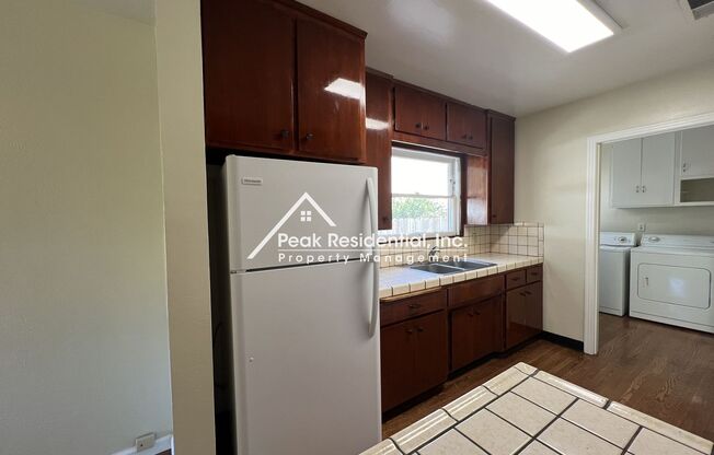 2 beds, 1 bath, $2,195