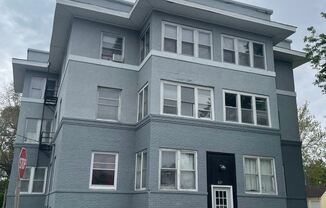 1127 4th Ave N