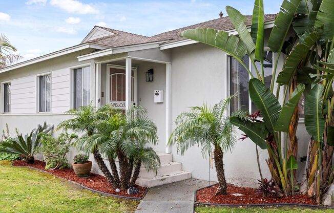 Beautiful Summer Home | Gorgoeus Yard | 3-Bedroom Home for Rent