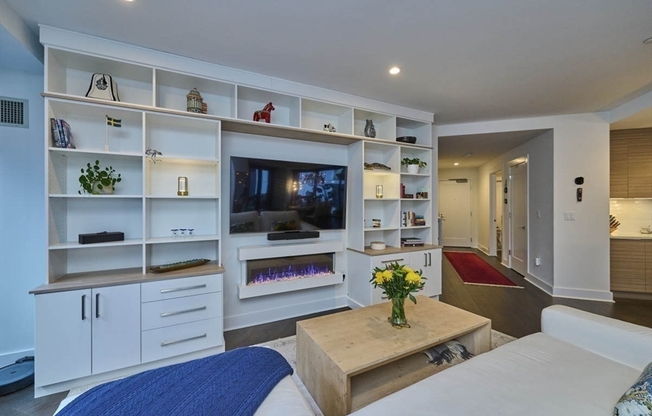 2 beds, 2 baths, 1,435 sqft, $6,990, Unit 501