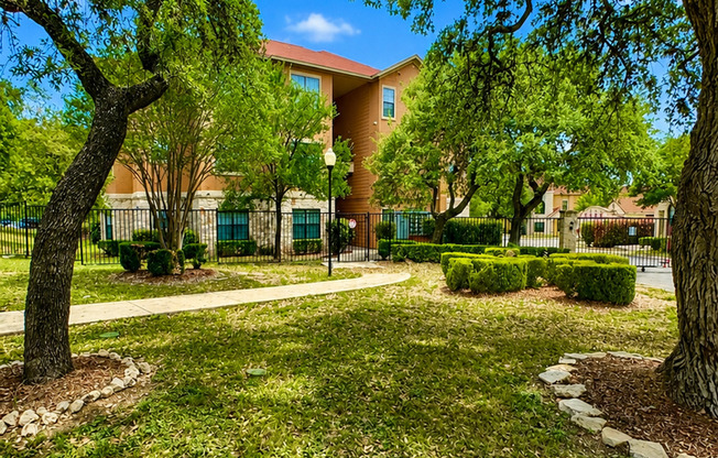 3 beds, 3.5 baths, $2,600, Unit # 804