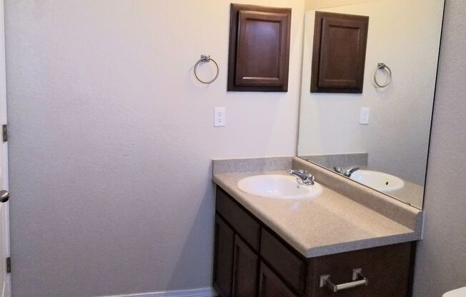 3 beds, 2 baths, $1,550