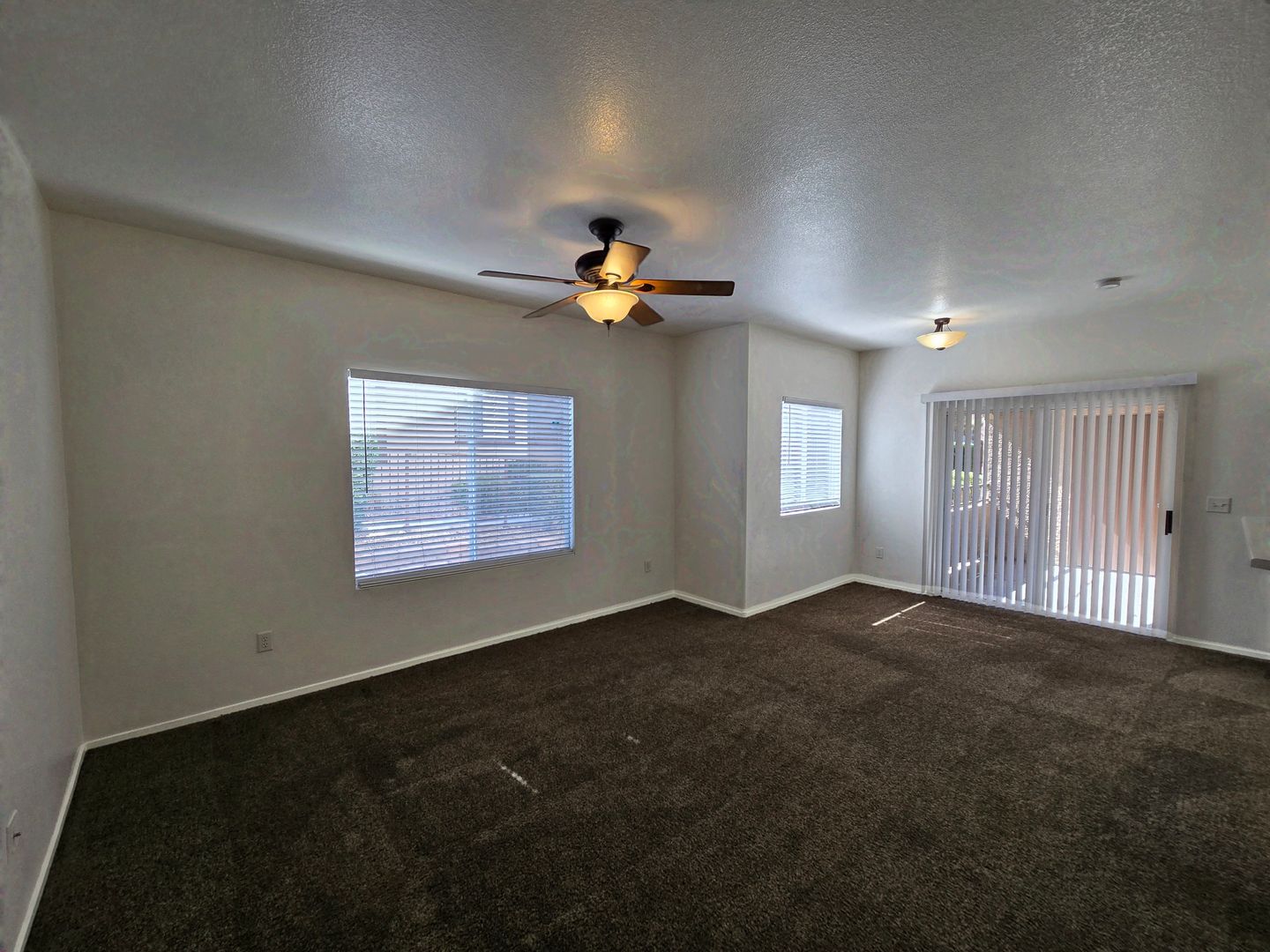 9580 W RENO AVE