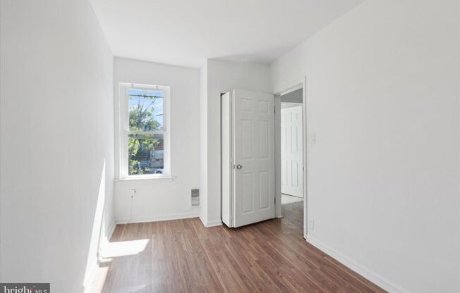 Welcome to this updated 2-bedroom, 1-bathroom row home in the historic Strawberry Mansion neighborhood.