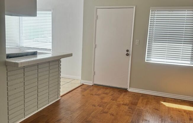 1 BDRM, 1 BA WITH PARKING (PICTURES COMING SOON)!