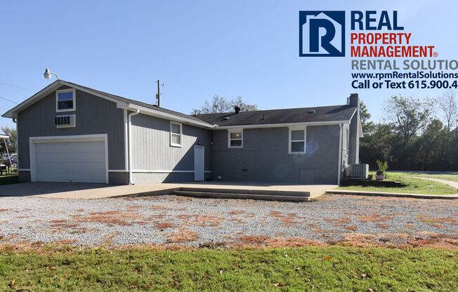 Adorable 3 bd home with bonus room and attached garage!