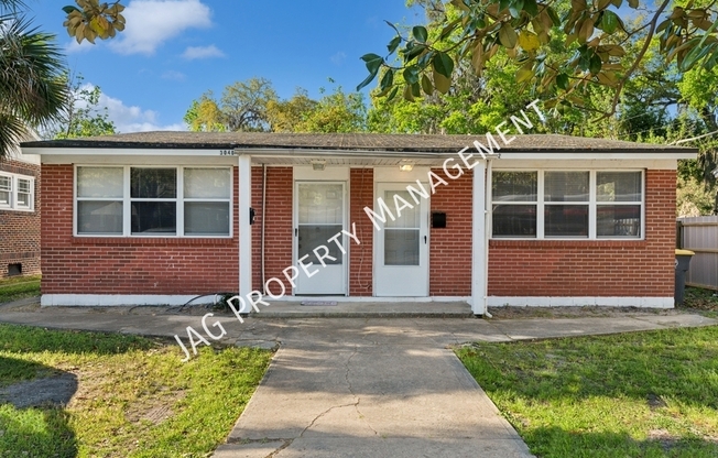 3042 POST ST