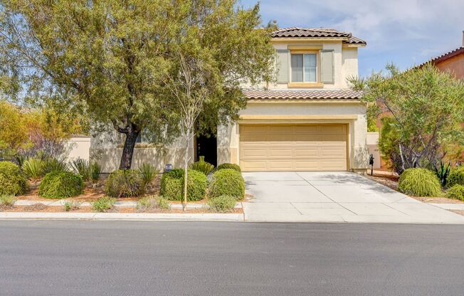 Immaculate 3 bedroom+ den!