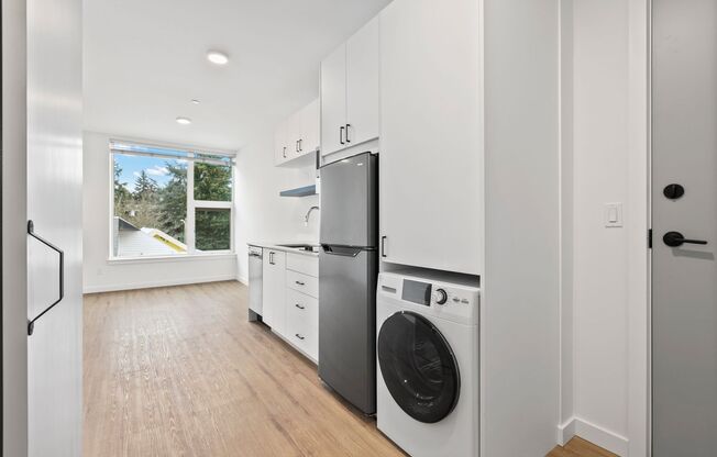 Studio, 1 bath, 299 sqft, $1,450, Unit 505