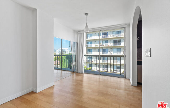 2 beds, 2 baths, 860 sqft, $3,550, Unit 805