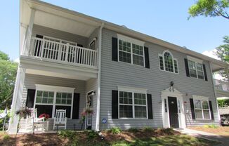 Beautiful 2 Bedroom/ 2 Bathroom Condo in Great Location - Mill Creek Subdivision - Washer/Dryer - Water/Trash Included - Community Pool