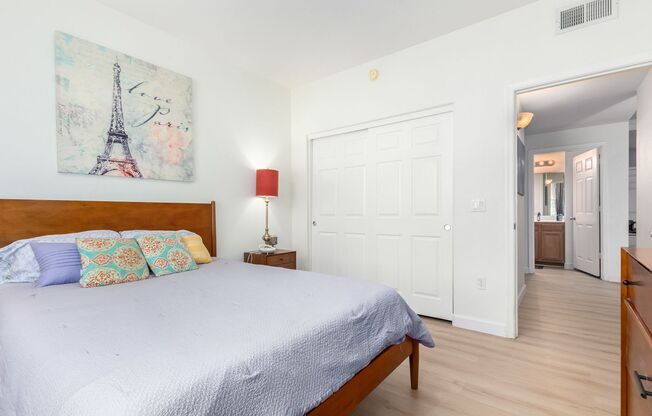 2 beds, 2 baths, $3,200