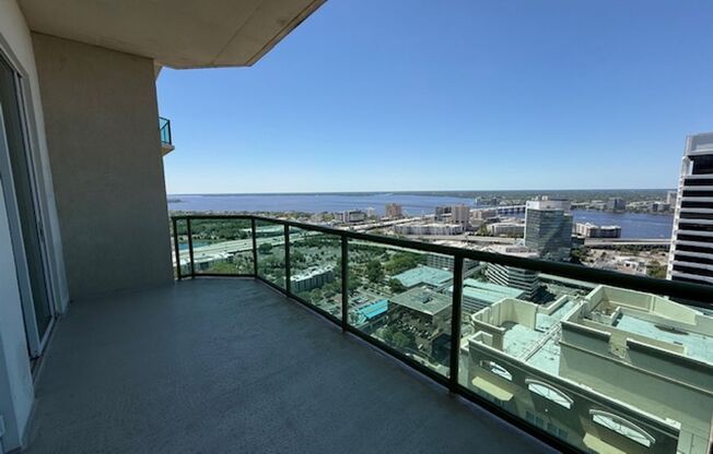 Breathtaking Views from the 35th Floor!