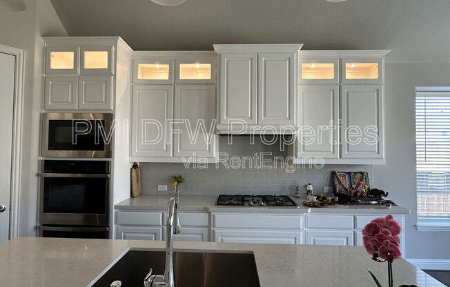 4 beds, 3 baths, 2,930 sqft, $6,000