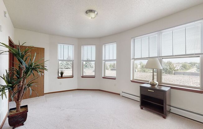 2 beds, 2 baths, 1,003 sqft, $1,580, Unit 35-321