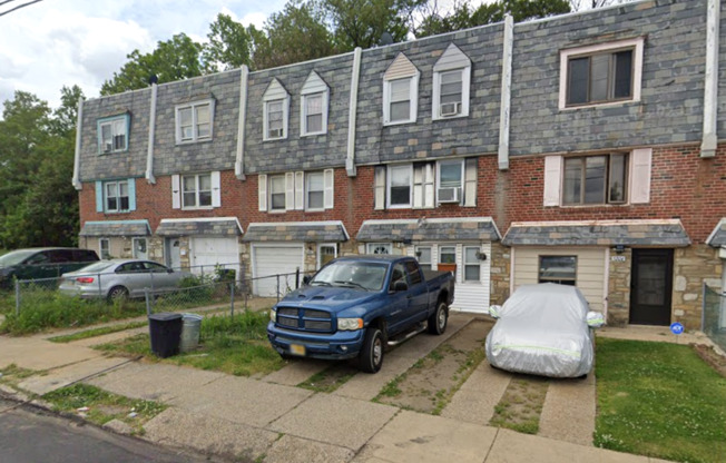 Spacious 4-Bedroom Home in Olney with Parking! Available NOW!