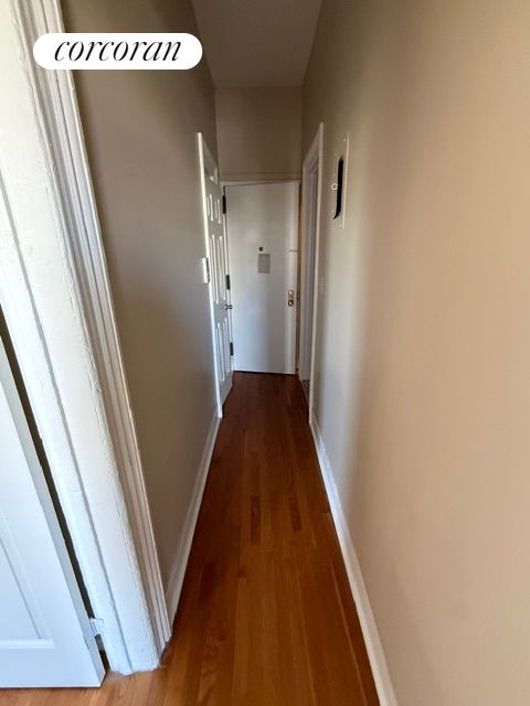 94 5 AVE