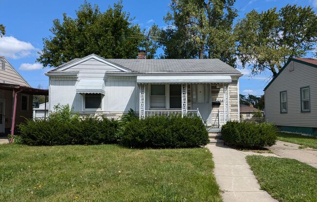 27044 New York 2bed/1bath with great eat in kitchen and garage located in Inkster