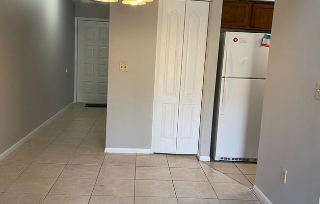 2 bedroom + loft, 2 bathroom townhome near UCF