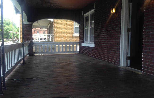 3 beds, 1 bath, $1,000