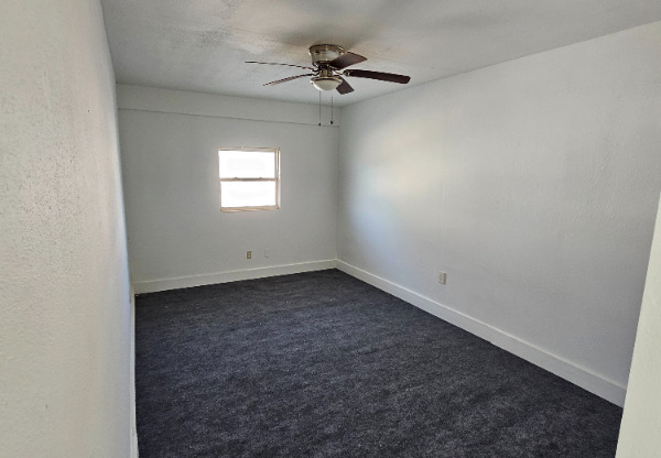 1726 E DARTMOUTH