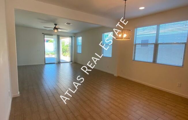 3 beds, 2 baths, 2,004 sqft, $2,300