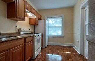 1 bed, 1 bath, 575 sqft, $775