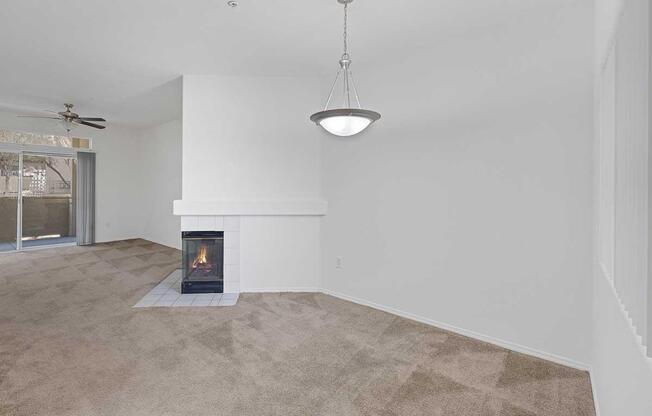 1 bed, 1 bath, 740 sqft, $1,425