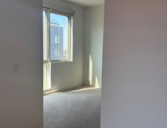 1 bed, 1 bath, 830 sqft, $2,700, Unit 530