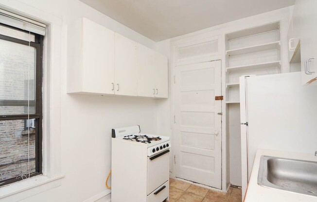 2704 SPAULDING