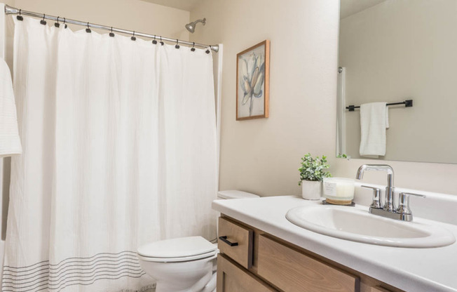 3 beds, 2.5 baths, 1,399 sqft, $1,950, Unit 6216
