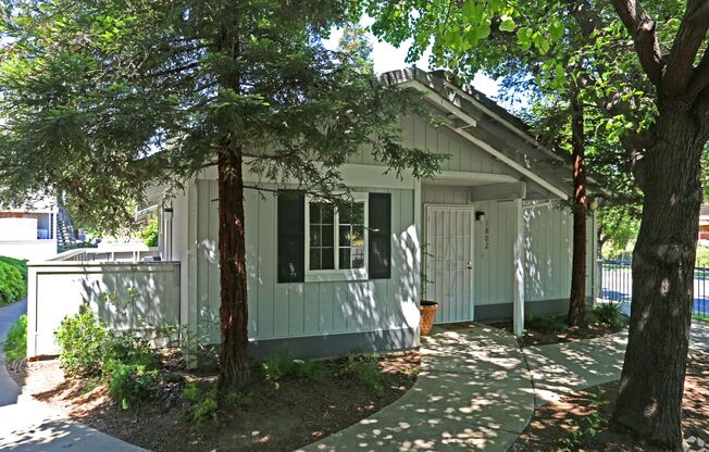 2 beds, 2 baths, 1,020 sqft, $1,625, Unit 1920