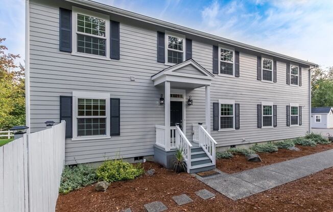 Charming home located in beautiful Orting!