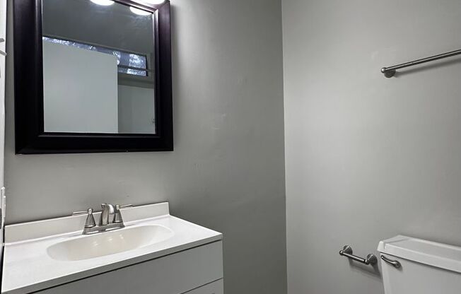 1 bed, 1 bath, 790 sqft, $1,198, Unit 15H