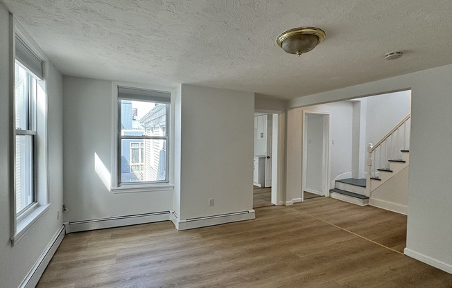 83 Winter St Apt 2