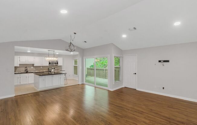 3 beds, 2 baths, $2,800