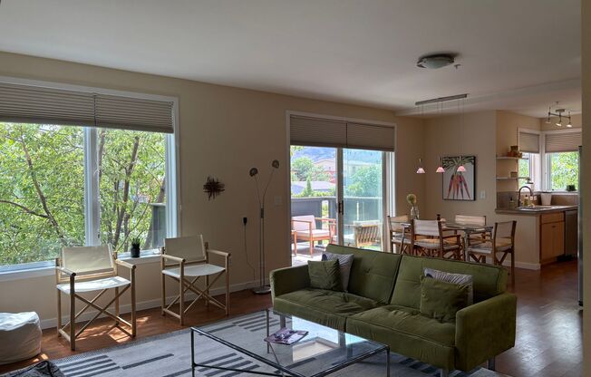 Fully Furnished Updated 2 Bed 2 Bath Condo.  Available Jan 17 - April 30 2026.  Utilities Included.