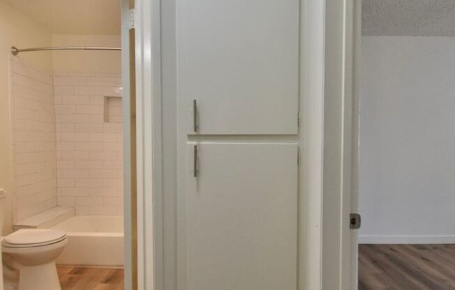 1 bed, 1 bath, 670 sqft, $1,895, Unit 06