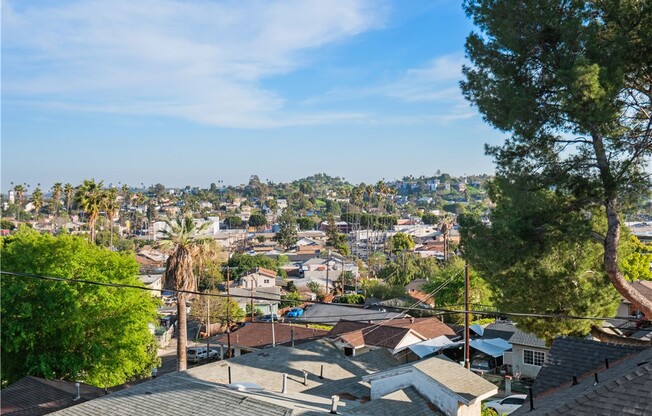 3810 LOCKE AVE
