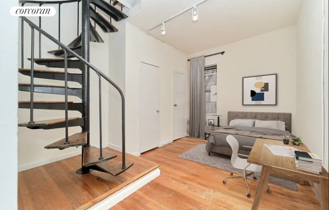 233 E 12 ST