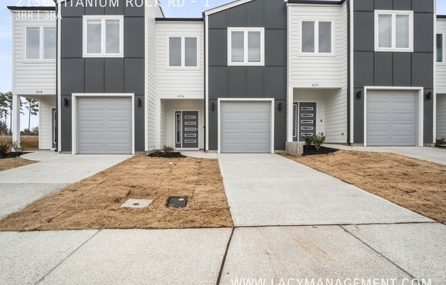 2136 TITANIUM ROCK RD