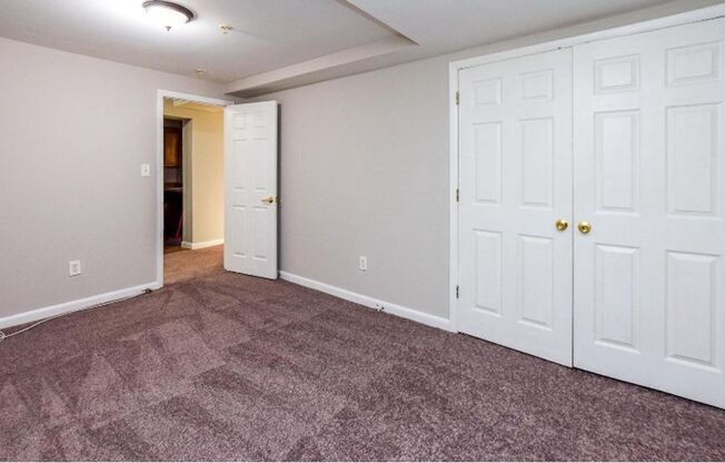 Renovated 3-Bedroom Apartment in Prime SE DC Location!!