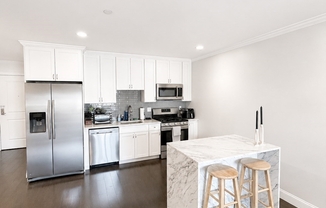 728 E BROADWAY